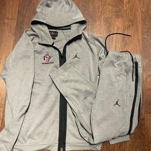 SDSU basketball matching set